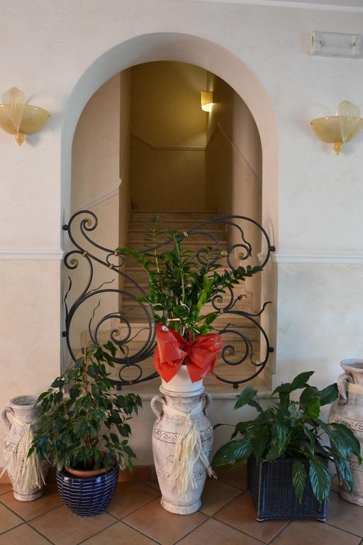 Villa Luigi Hotel & Restaurant Nuova Gestione Villa Rosa Di Martinsicuro Eksteriør bilde