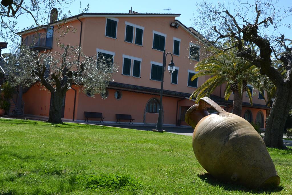Villa Luigi Hotel & Restaurant Nuova Gestione Villa Rosa Di Martinsicuro Eksteriør bilde