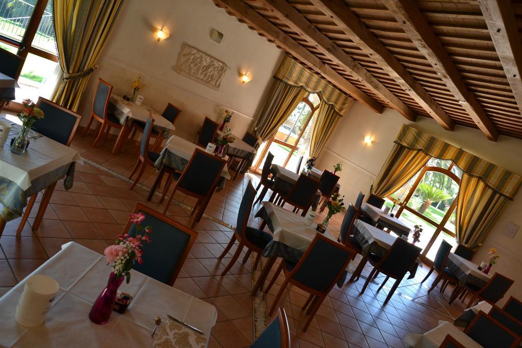 Villa Luigi Hotel & Restaurant Nuova Gestione Villa Rosa Di Martinsicuro Eksteriør bilde