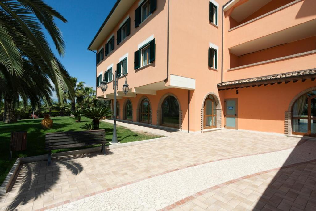 Villa Luigi Hotel & Restaurant Nuova Gestione Villa Rosa Di Martinsicuro Eksteriør bilde