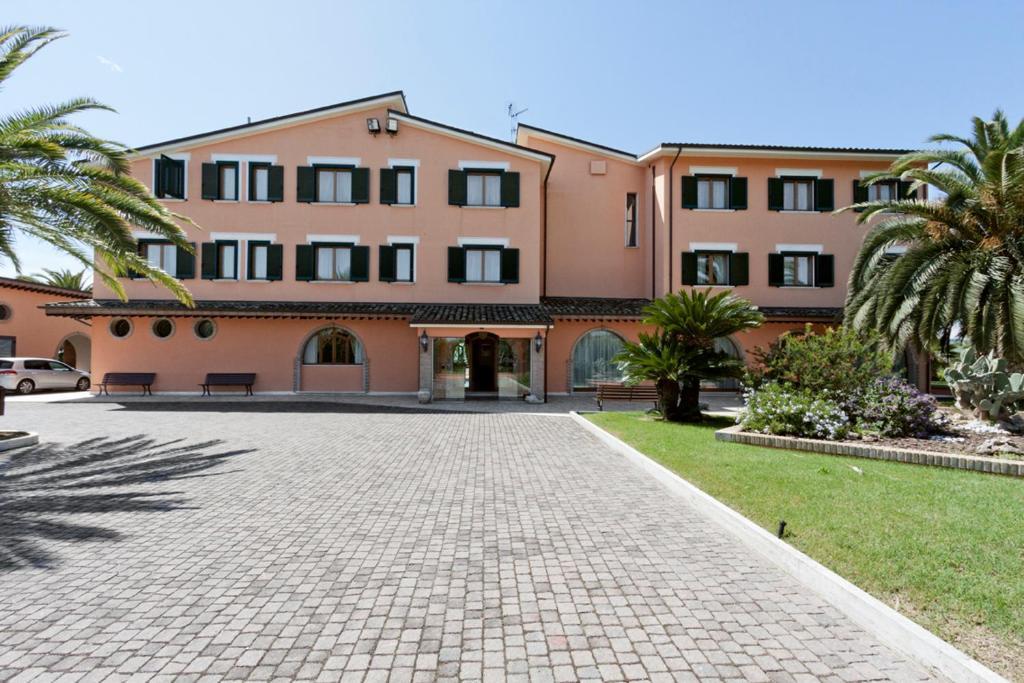 Villa Luigi Hotel & Restaurant Nuova Gestione Villa Rosa Di Martinsicuro Eksteriør bilde