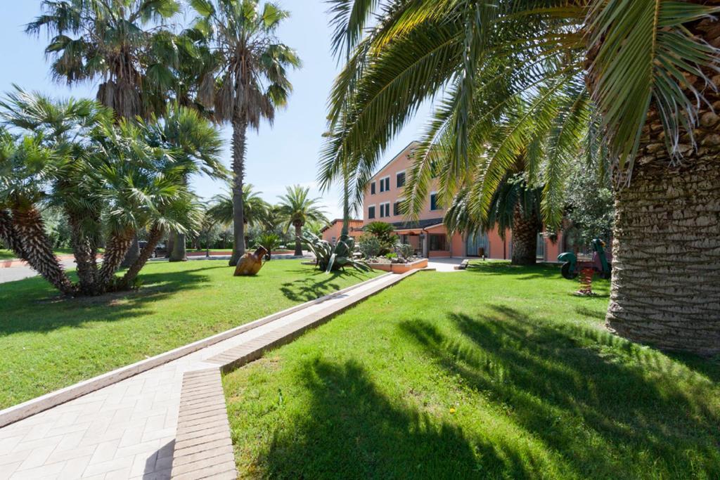 Villa Luigi Hotel & Restaurant Nuova Gestione Villa Rosa Di Martinsicuro Eksteriør bilde