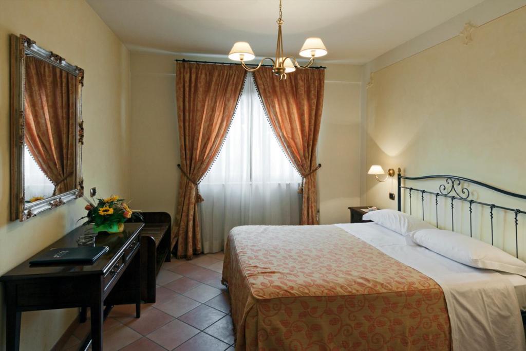 Villa Luigi Hotel & Restaurant Nuova Gestione Villa Rosa Di Martinsicuro Rom bilde