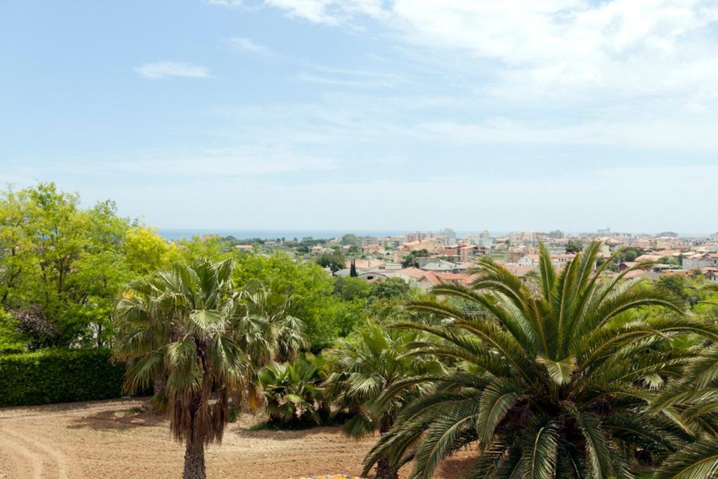 Villa Luigi Hotel & Restaurant Nuova Gestione Villa Rosa Di Martinsicuro Eksteriør bilde