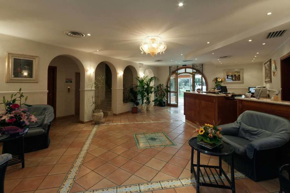 Villa Luigi Hotel & Restaurant Nuova Gestione Villa Rosa Di Martinsicuro Eksteriør bilde