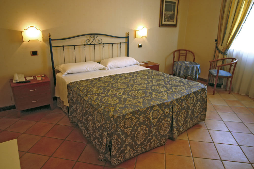 Villa Luigi Hotel & Restaurant Nuova Gestione Villa Rosa Di Martinsicuro Eksteriør bilde