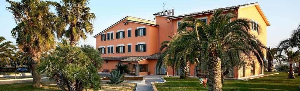 Villa Luigi Hotel & Restaurant Nuova Gestione Villa Rosa Di Martinsicuro Eksteriør bilde