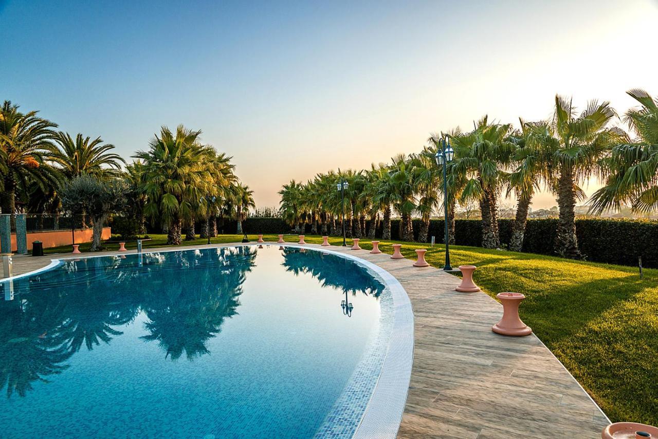 Villa Luigi Hotel & Restaurant Nuova Gestione Villa Rosa Di Martinsicuro Eksteriør bilde