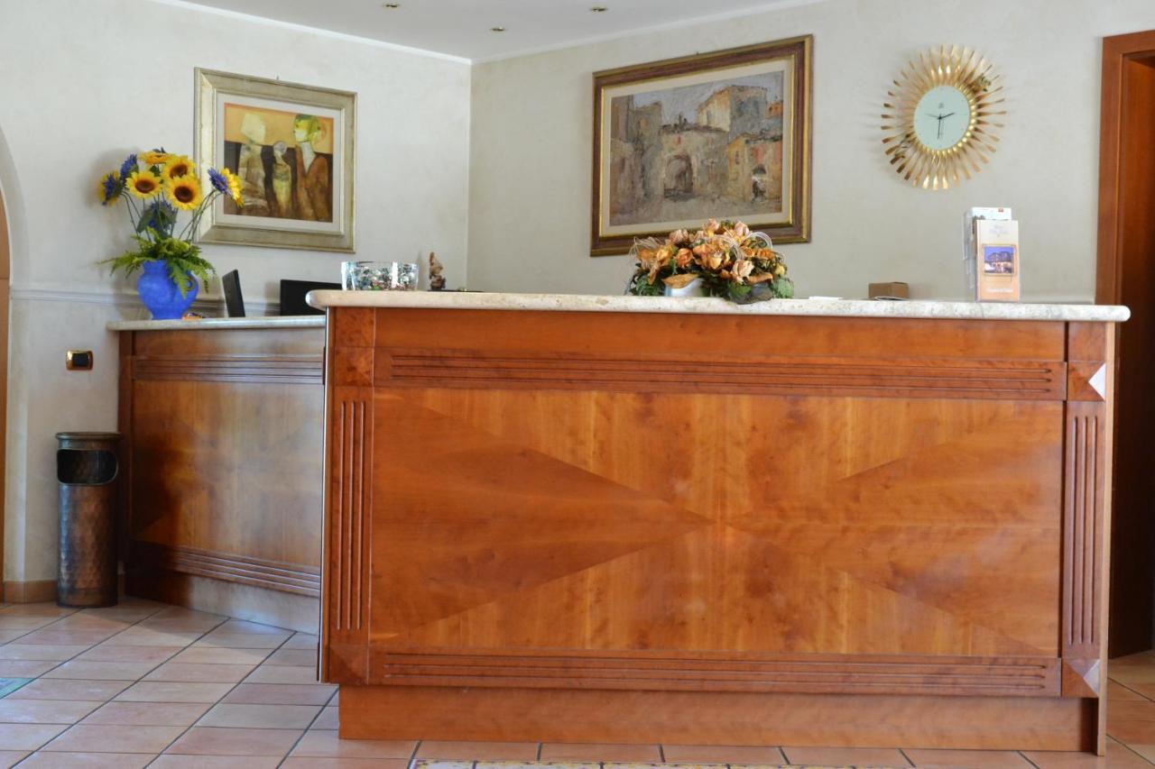 Villa Luigi Hotel & Restaurant Nuova Gestione Villa Rosa Di Martinsicuro Eksteriør bilde